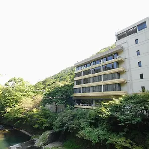 2* ホテル 塔の沢キャトルセゾン